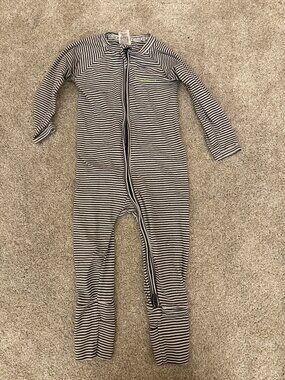 Bonds Wondersuit Charcoal Stripe Zip Sleeper 12-18M
